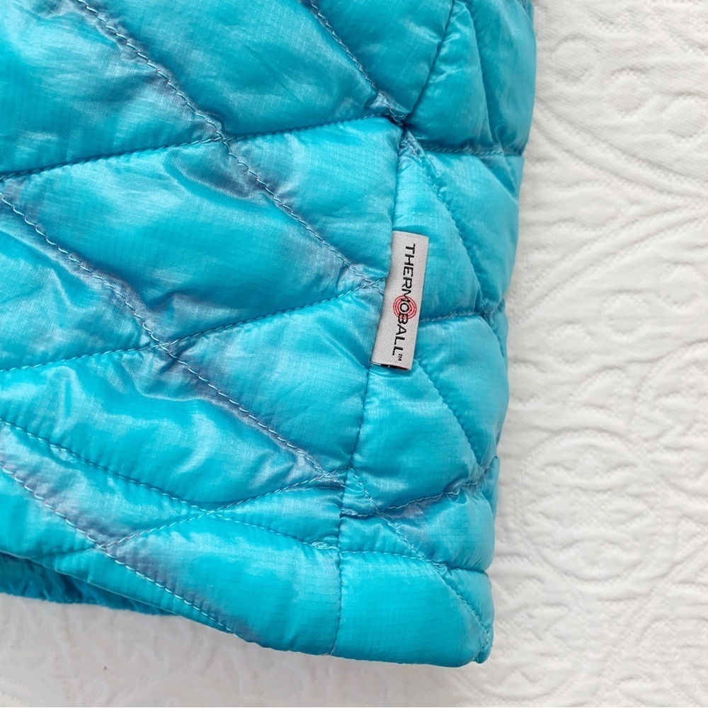 The North Face Women's Thermoball Puffer Vest,‎ Blue / Pink - Picture 4 of 4